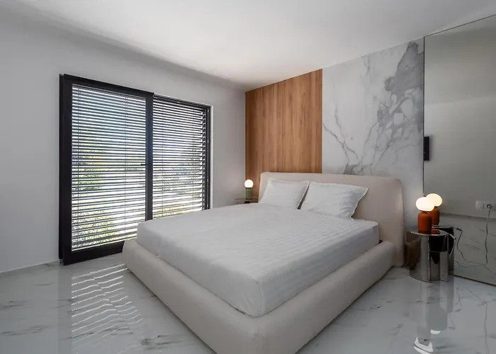 Verana With Pool 사부드리자