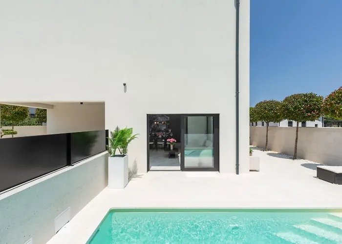 Villa Verana With Pool *