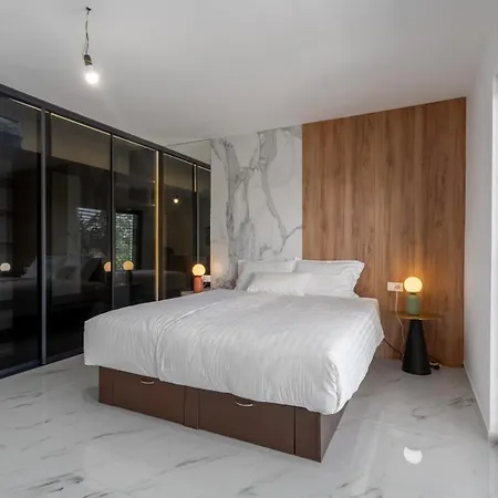 Villa Verana With Pool