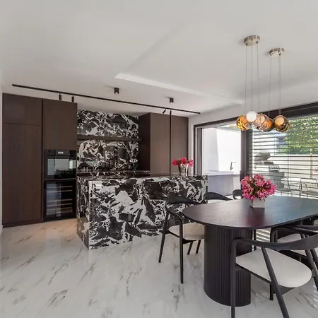 Verana With Pool Villa