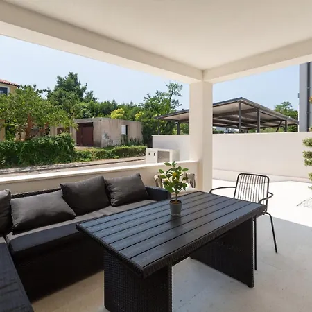 Verana With Pool Villa Savudrija