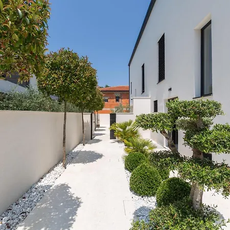 Villa Verana With Pool Savudrija