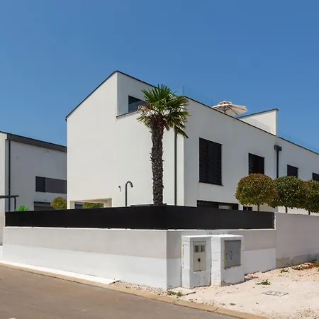 Villa Verana With Pool Savudrija