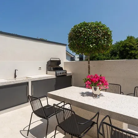 Verana With Pool Villa Savudrija