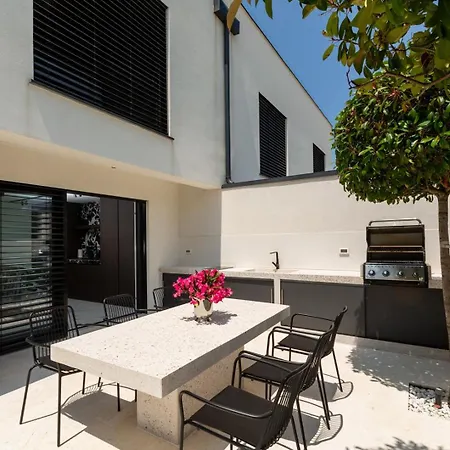 Villa Verana With Pool *