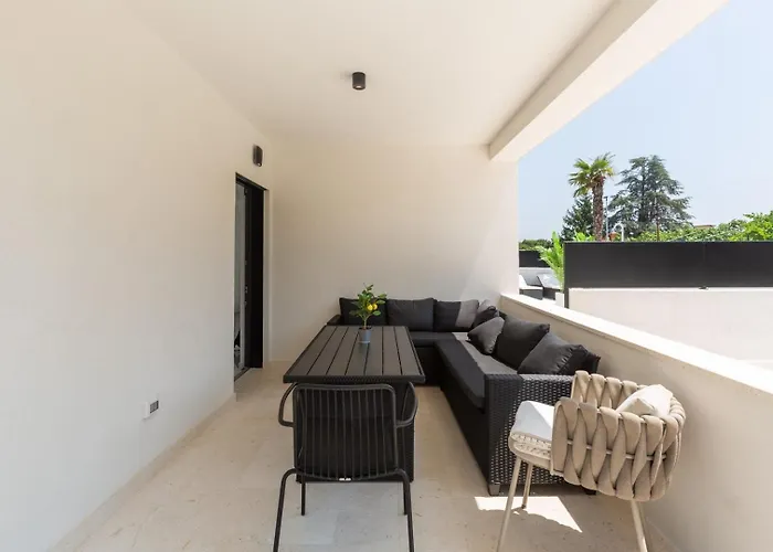 Verana With Pool Βίλα