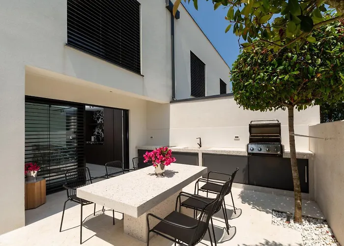 Βίλα Verana With Pool *